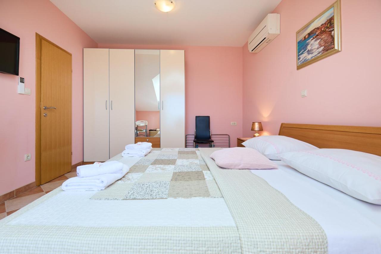 Helton Seaview Apartments Orasac Buitenkant foto